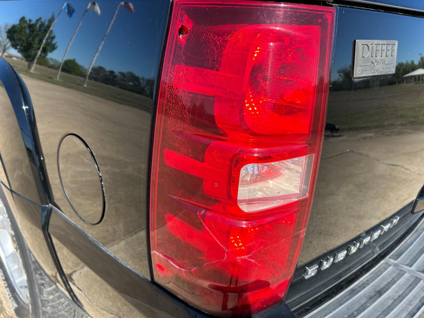 2007 BLACK /BLACK Chevrolet Suburban LS 1500 4WD (3GNFK16377G) with an 5.3L V8 OHV 16V FFV engine, 4-Speed Automatic Overdrive transmission, located at 17760 Hwy 62, Morris, OK, 74445, (918) 733-4887, 35.609104, -95.877060 - Photo#31